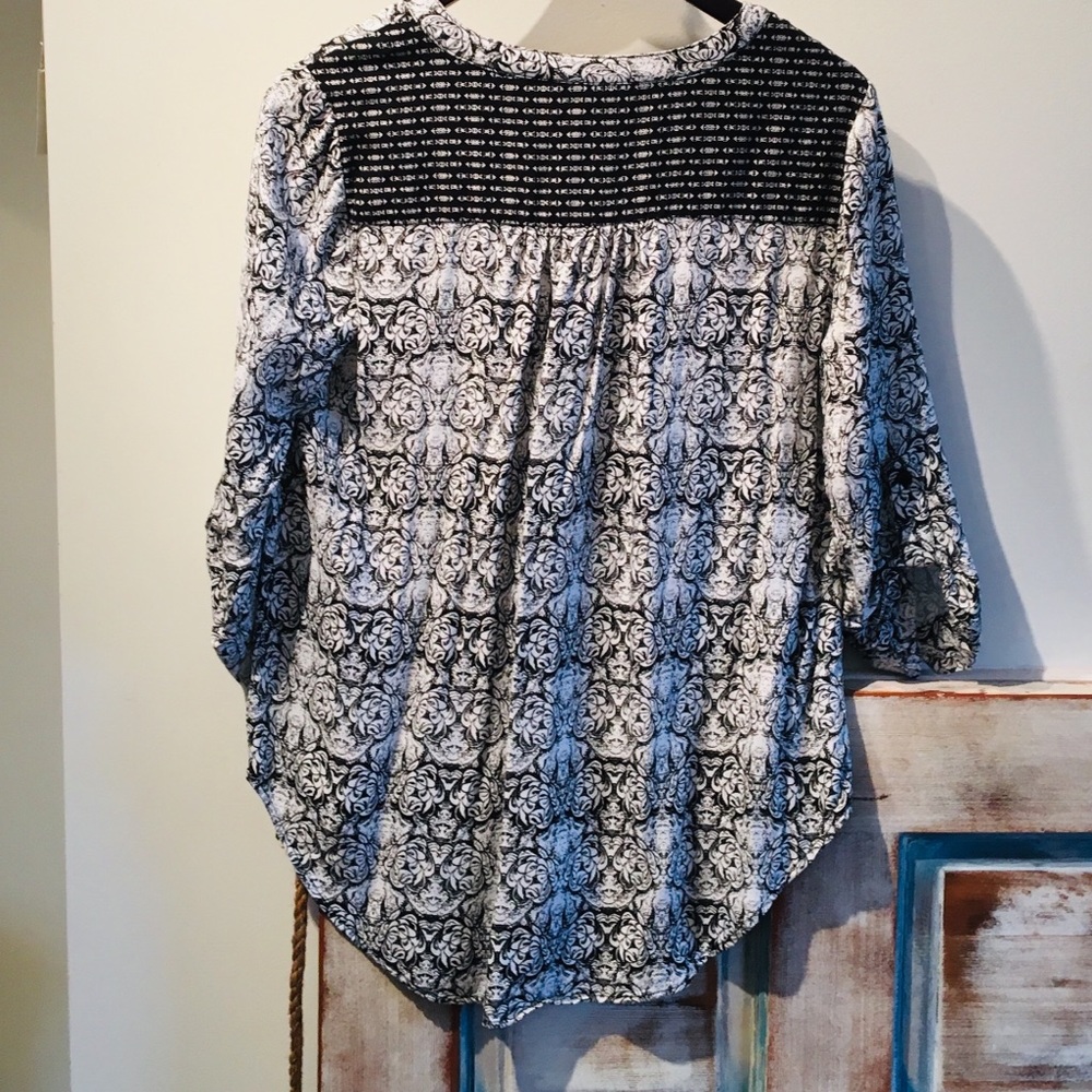 Patterned Tee - Picture 2 of 3